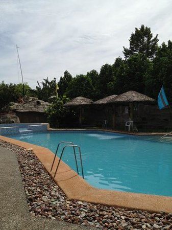 Gumamela Caverock Farm Resort